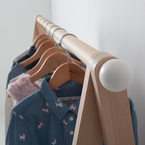 Portant à vêtements Montessori